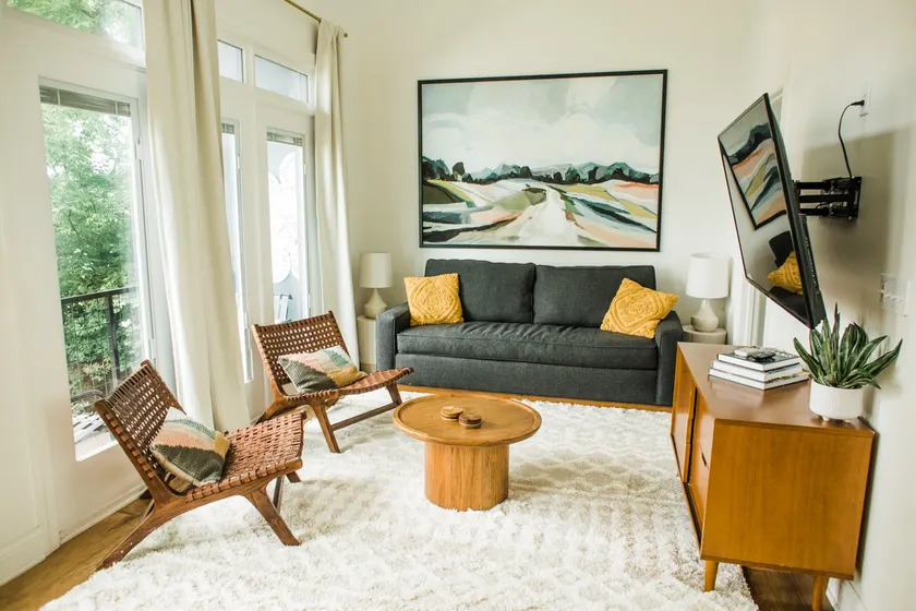 Modern, Walkable, Downtown Loft in Front of Park - Image 1