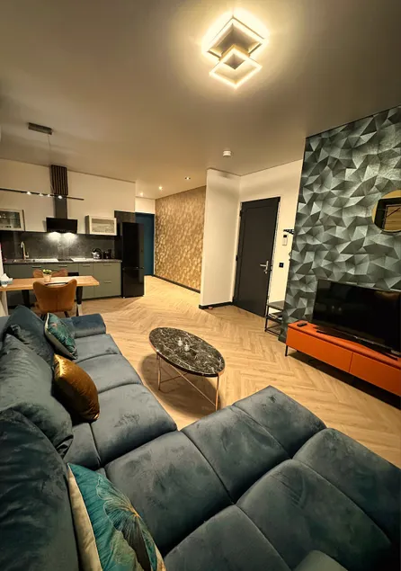Luxury home close to center B - Image 1
