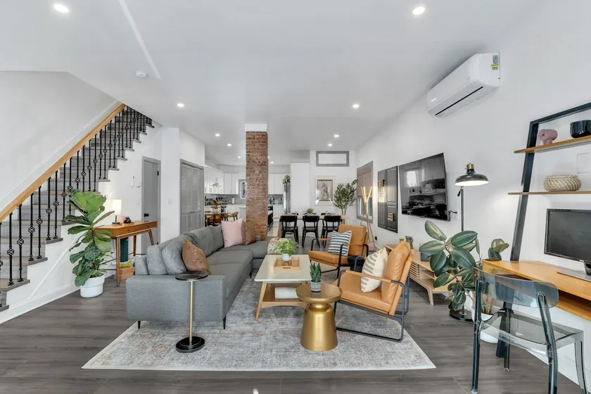 NYC Neighbor Home w/Parking. 30 min transit - Image 1
