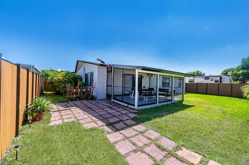 Miami Oasis: Chill | Shop | Relax | Charming Home - Image 1