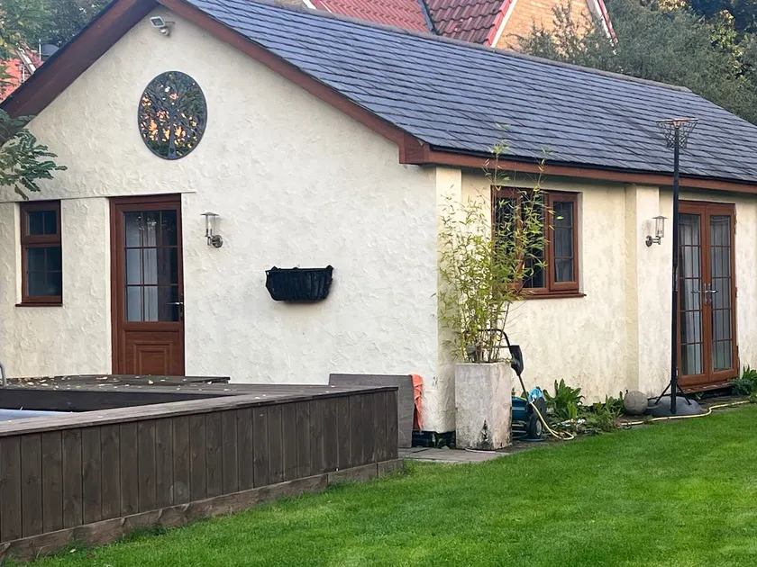 New Cambridge Lodge - Image 1