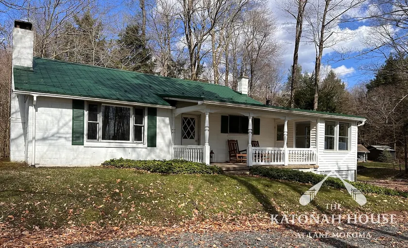 The Katonah House at Lake Mokoma - Image 1