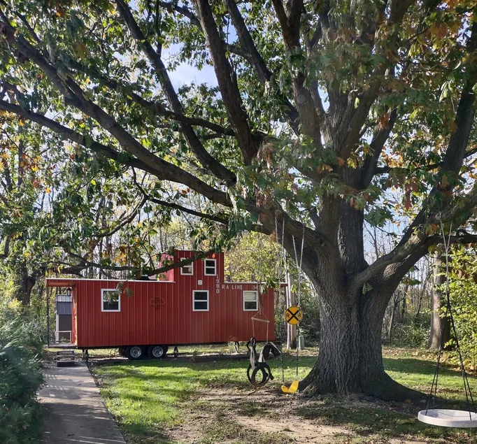 Tiny Caboose Guest House - Image 1