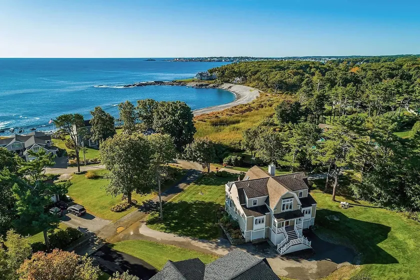 Spacious Cape Neddick Coastal Home ! - Image 1