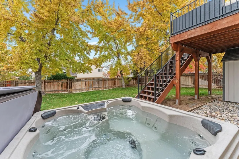 Charming & Comfy ~ Hot Tub ~ Spacious Yard ~ Pkg! - Image 1