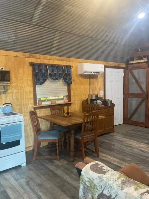 Kuprel Country Cabin - Image 1