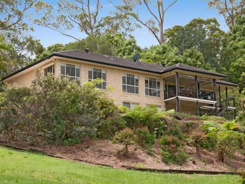 *Lake House* - Image 1