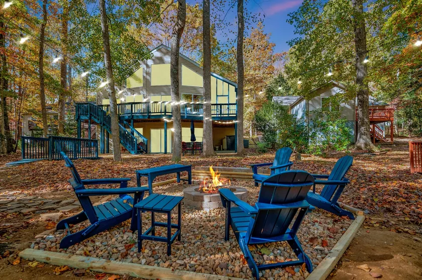 Hummingbird Lakehouse - Image 1
