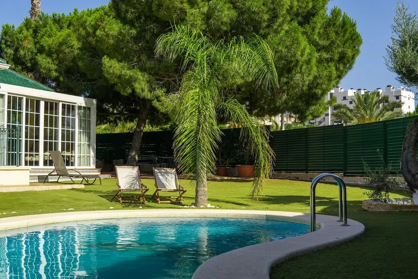 Spectacular Villa on the Beach and 10 min from the Airport - Image 1