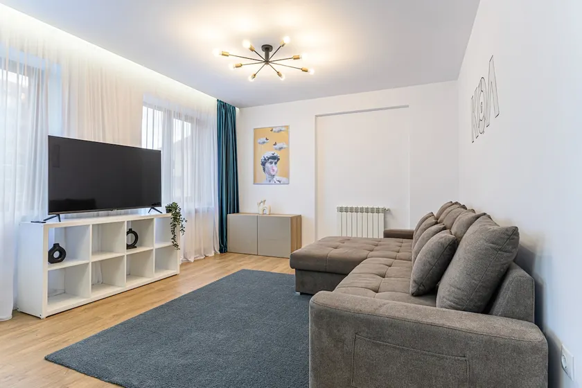 KOA | Spacious 3BR · Sleeps 8 · Free Parking - Image 1