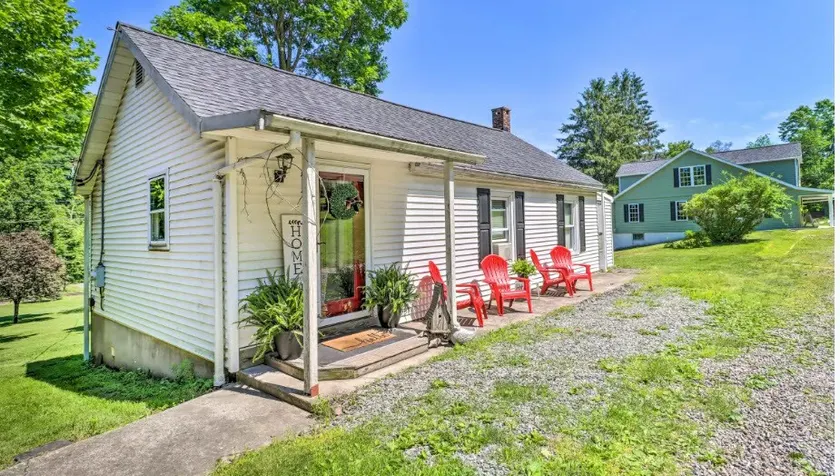 Cozy River Retreat | Close to Jim Thorpe | Poconos - Image 1