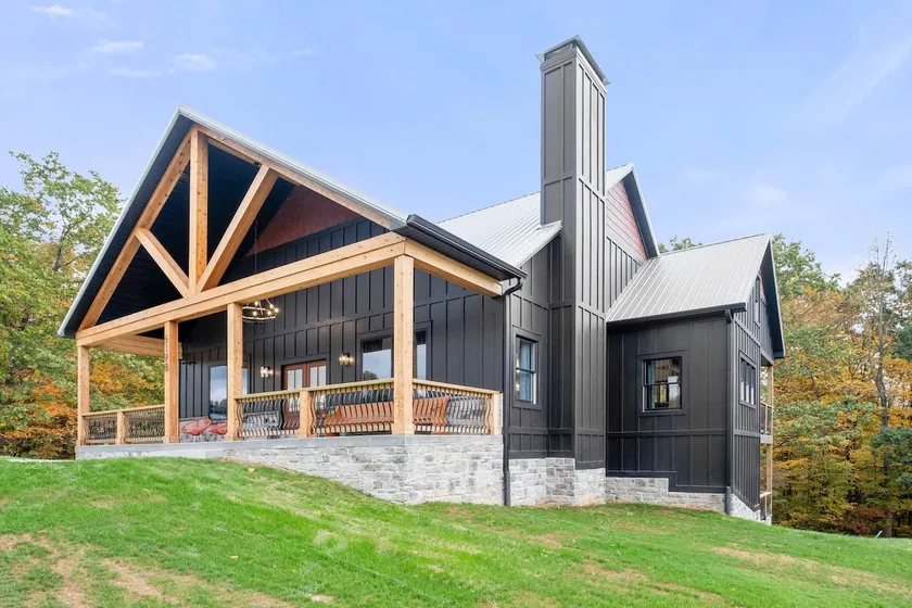 Family Luxury at Patoka Lake HOT TUB POOL table - Image 1