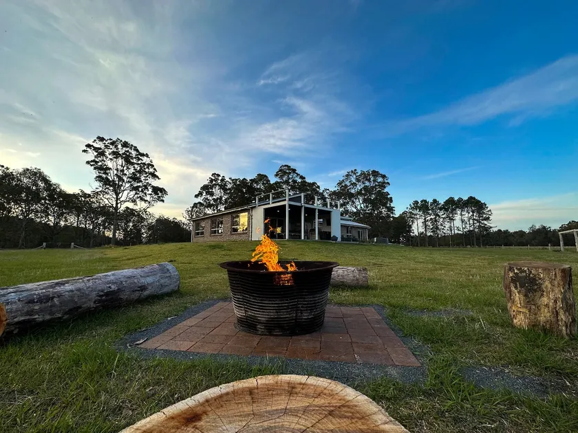 Hamilton's Hideaway - Image 1