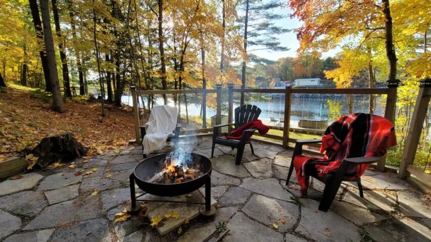 Spectacular view, Riverfront Cottage + Bunkie - Image 1