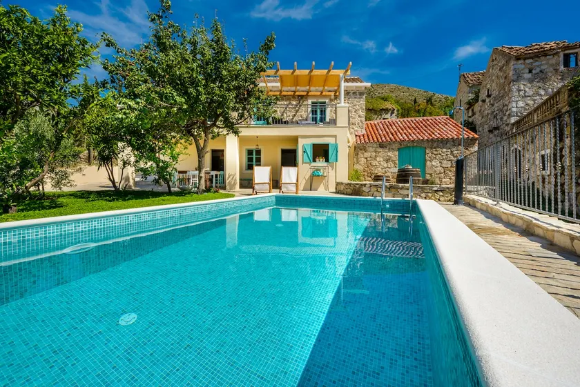 Rustic Stone Villa Begovi Dvori- 15 minutes to Dubrovnik - Image 1