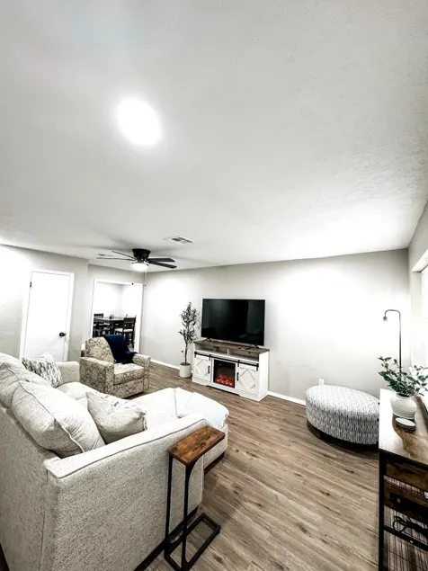 New-Modern-Clean 4BR NR Lawton Ft Sill/Wichita Mts - Image 1