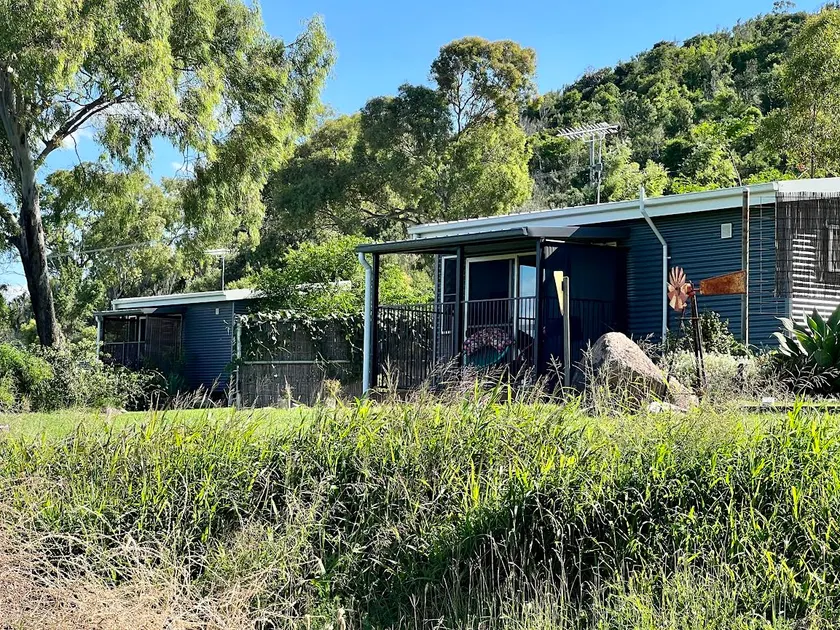 Basalt Hut Cabin at Kiambram - Image 1