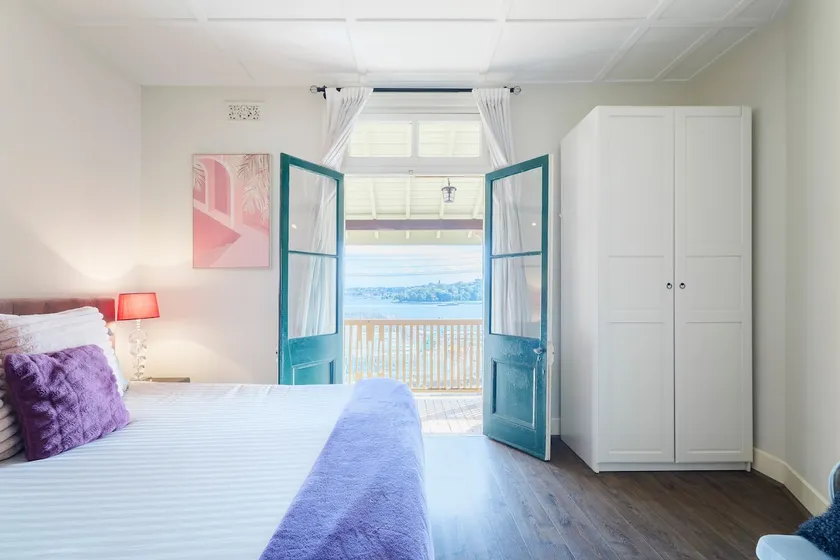 Water front - KING 3 Room Rooftop The Rocks #E2 - Image 1