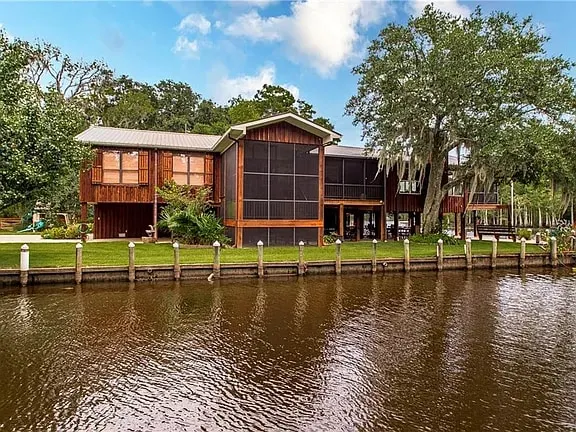 Amite River Retreat - Image 1