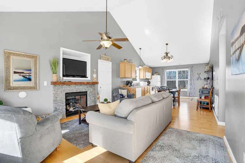 Cozy Cottage in Taylorsville: Hot Tub & Lake Views - Image 1