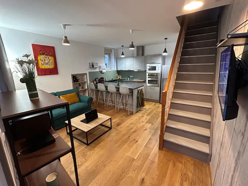 Charming fully-equipped triplex - Image 1