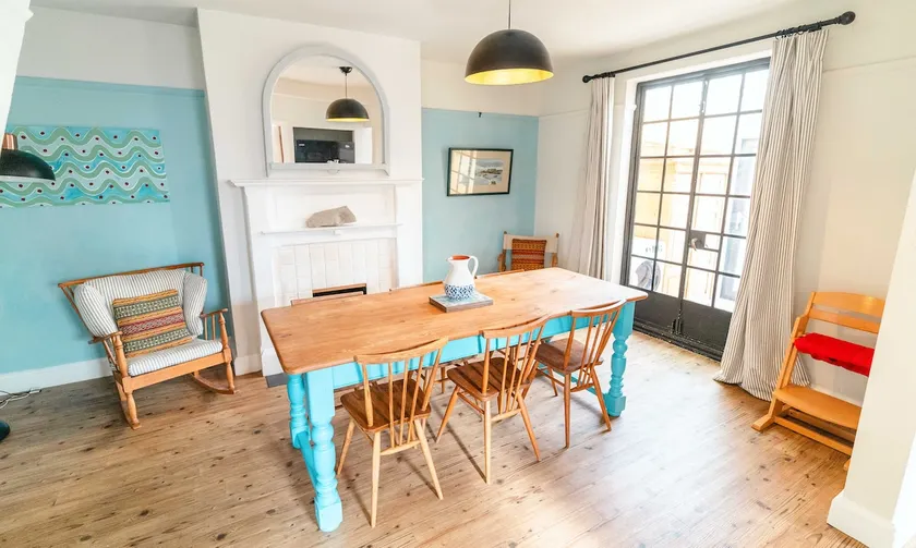 Charming house and garden minutes from the beach - Image 1