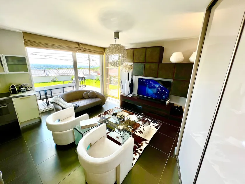 Hilltop Views, Design Suite - Buda Hills - Free garage, private garden, AC - Image 1