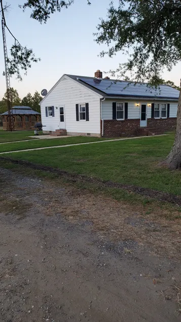 Blackwater river country house - Image 1