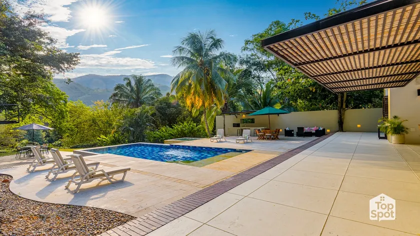 TopSpot®´s Most Coveted Property / 300 + Reviews! - Image 1