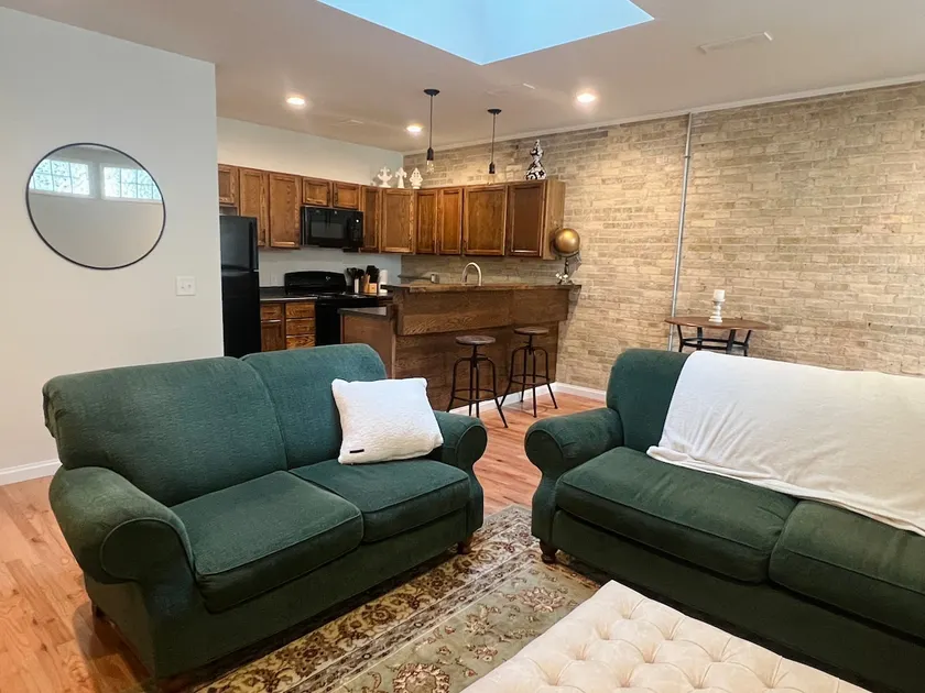 Cozy Bistro Loft - Image 1