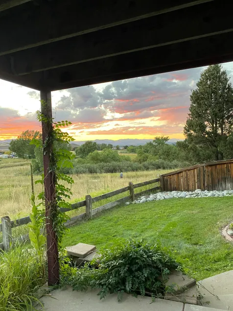 open space/ mountain views - Image 1