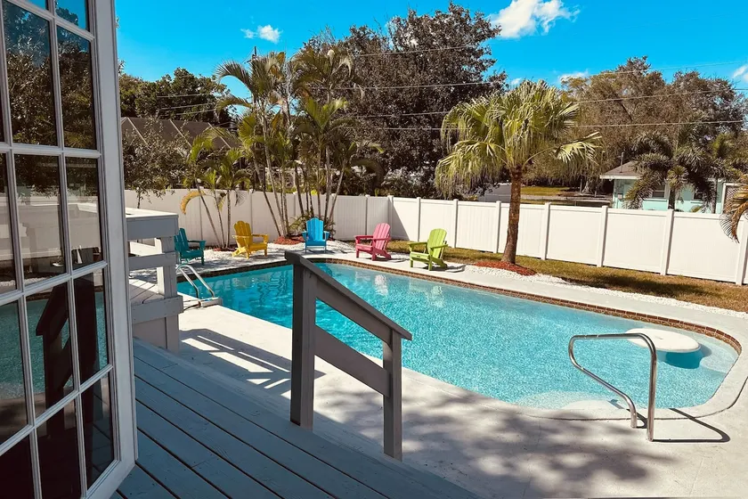 Sarasota Sea Breeze House/Perfect Vacation Getaway - Image 1