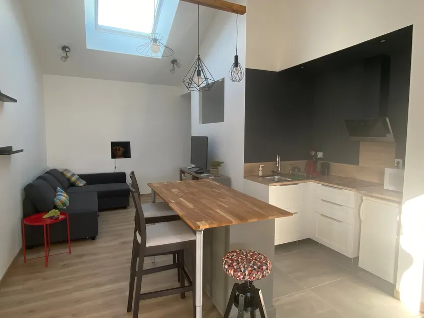 Independent studio in a renovated antique farmhouse - Image 1
