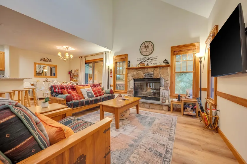 Cozy Mountain Home 3 Mins to Camelback - Image 1