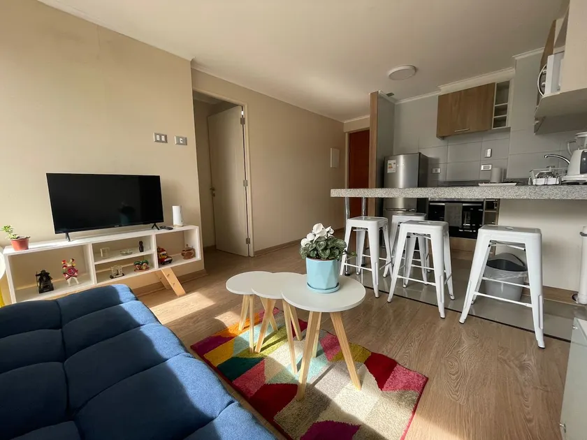 Spacious, clean, central, parking - Image 1