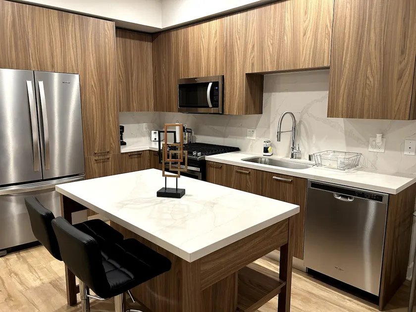 NEW Central Modern Cozy 1 bdrm - Image 1
