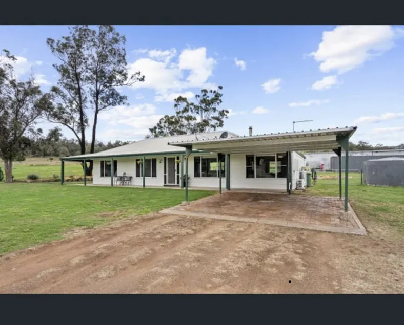 Hunter village - Image 1