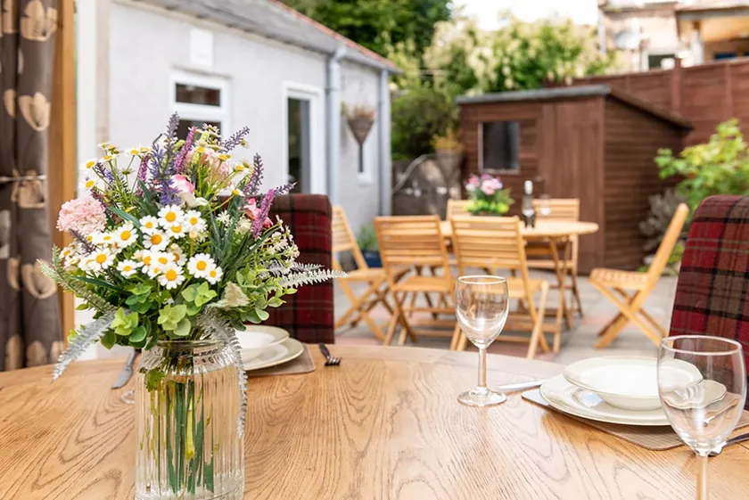 Dormie Cottage, lovely bright and spacious bungalow with wood fire - Image 1