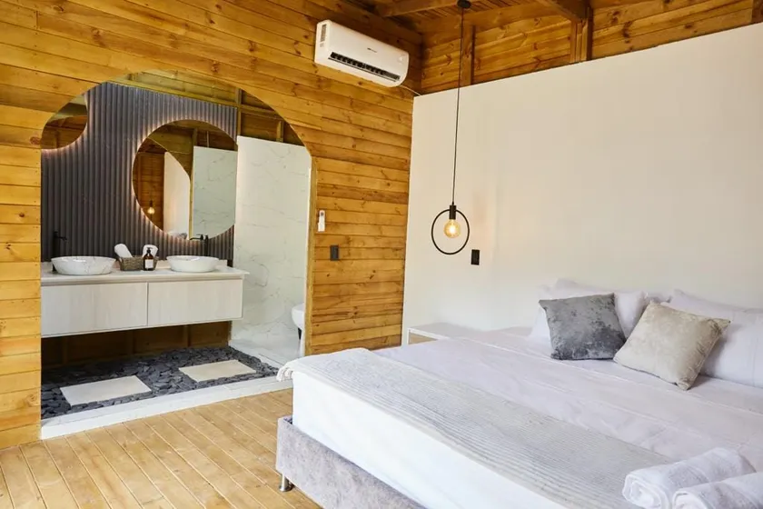 Tourmaline Glamping Sopetran Cabin - Image 1