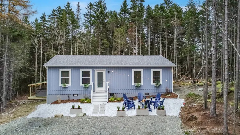 Cozy 3BR Acadia Hideaway w/ Hot Tub & Fire pit - Image 1