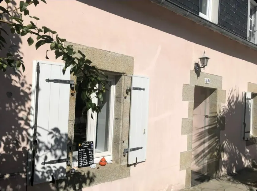 House close to the beaches - Image 1