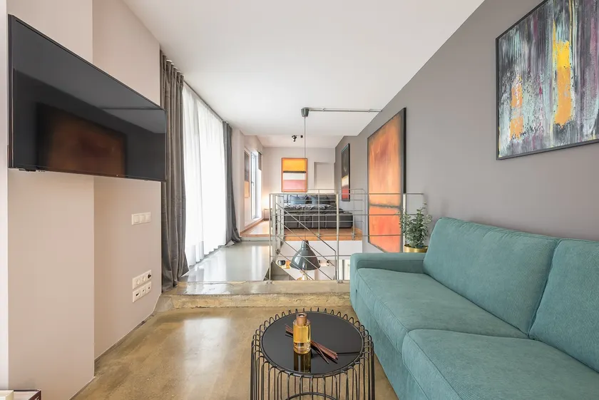 Artsy Urban Loft in Athens - Image 1