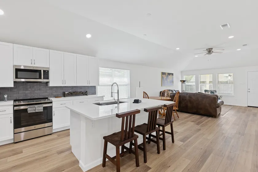 Modern Forney Retreat | Pool Table & Monthly Stays - Image 1