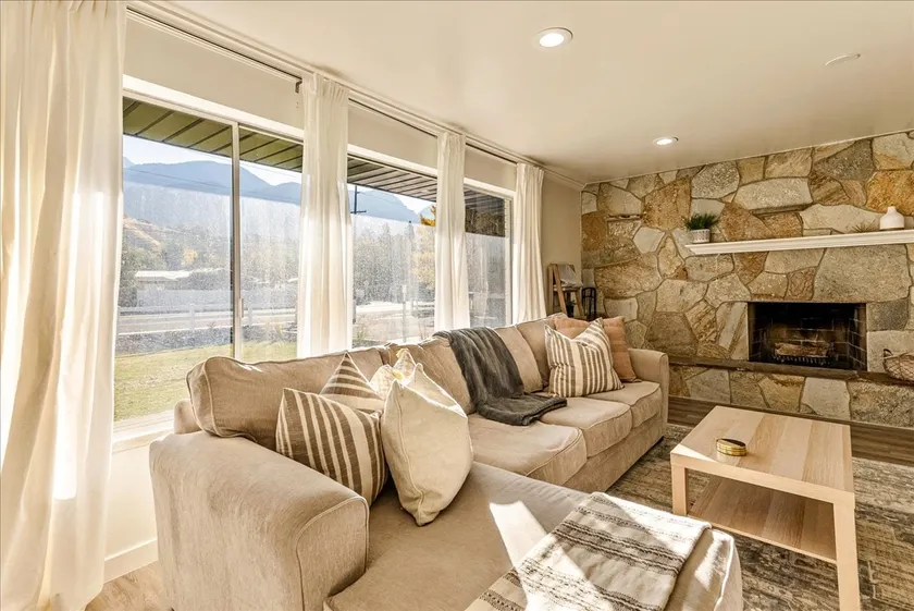 Canyon View Cottage-Massage - Image 1