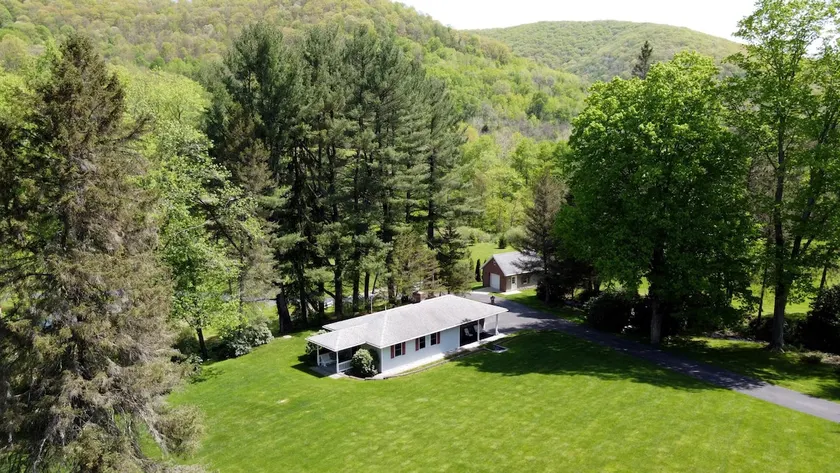 Elk Valley Cottage - Image 1