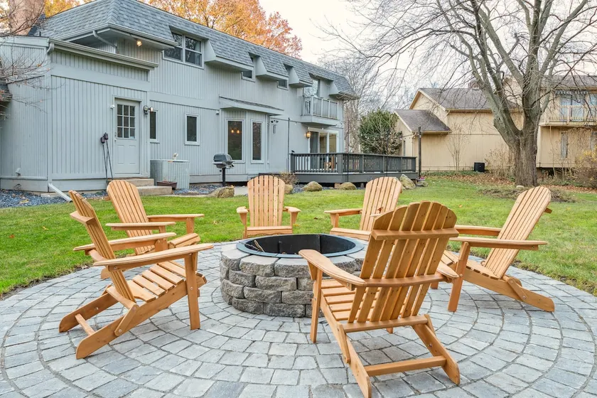 4 BD Notre Dame | Hot Tub | Fire Pit | BBQ - Image 1
