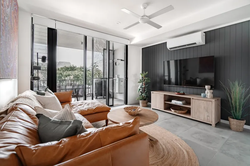 Beachside Escape | 2 Suites in One, BBQ & Pool - Image 1
