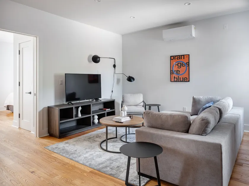 Sunny + Stylish 3Bd - Greenpoint - Image 1