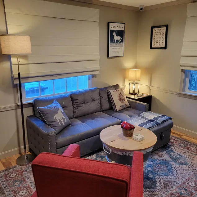 Dark Horse Cottage - Image 1