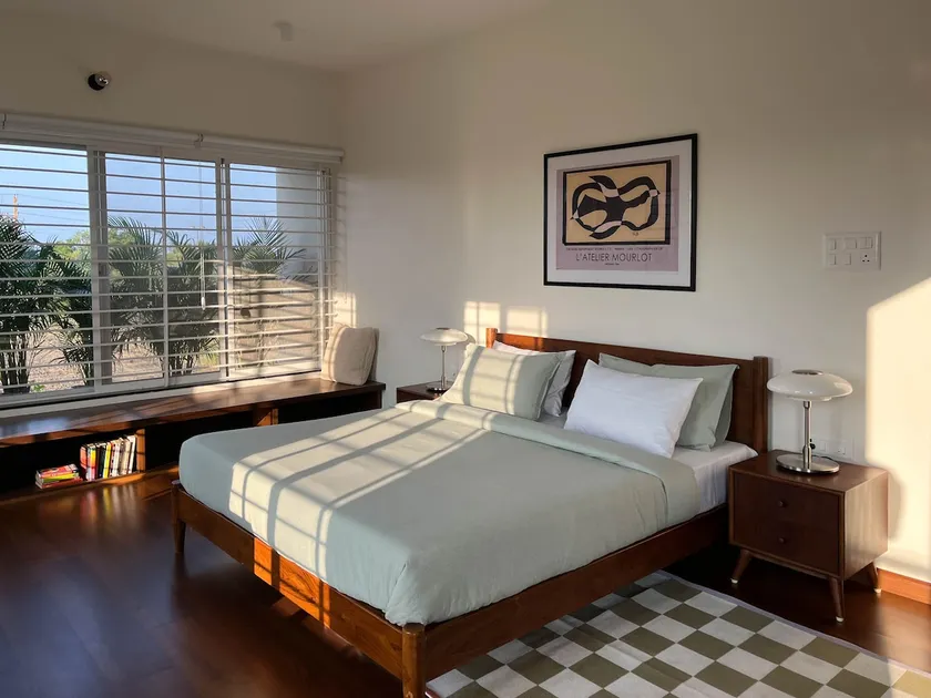 Eclectic Two Bedroom Villa with Private Lawn - Image 1